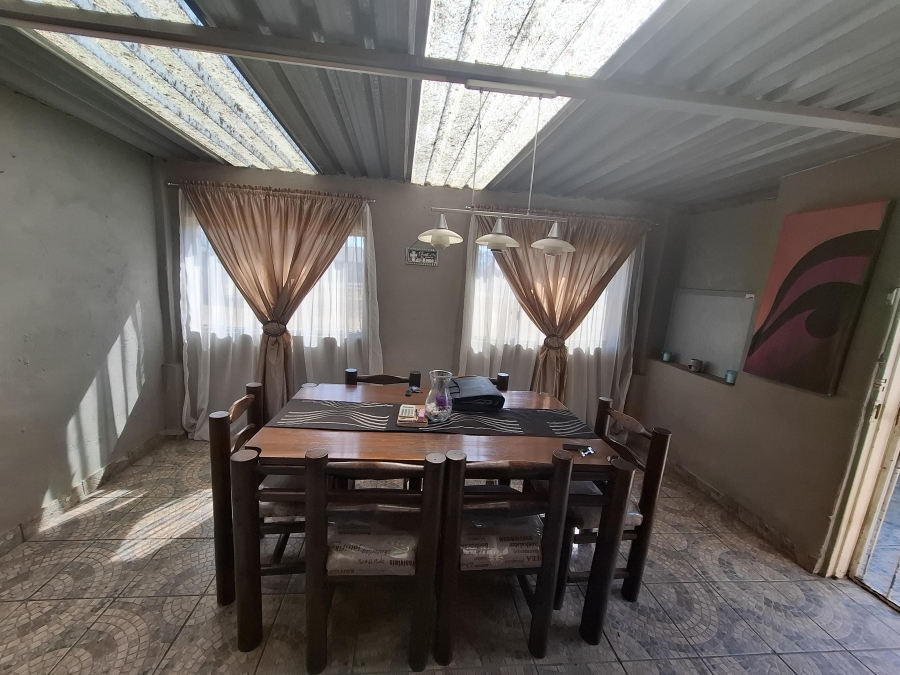 3 Bedroom Property for Sale in Strubenvale Gauteng
