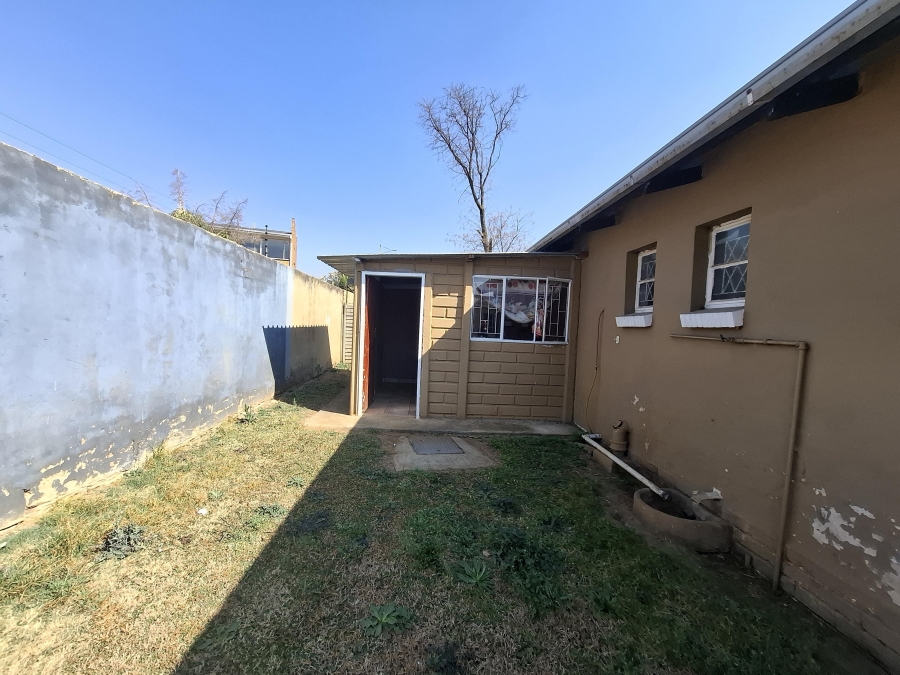 3 Bedroom Property for Sale in Strubenvale Gauteng