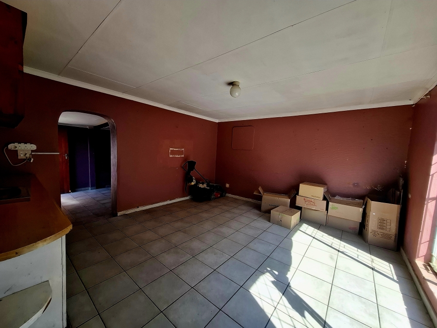 3 Bedroom Property for Sale in Strubenvale Gauteng