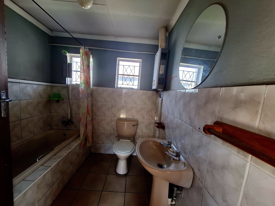 3 Bedroom Property for Sale in Strubenvale Gauteng