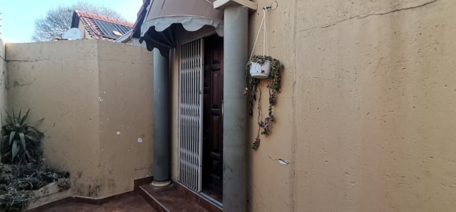 3 Bedroom Property for Sale in Regents Park Gauteng