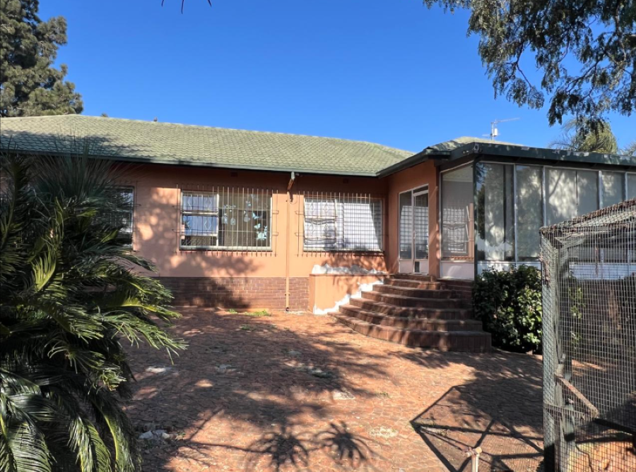 4 Bedroom Property for Sale in Glenvista Gauteng