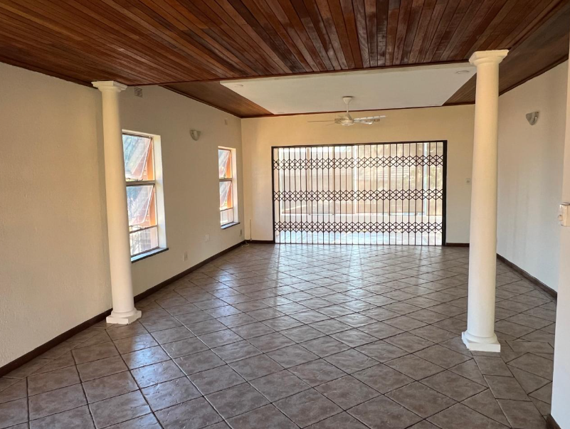 4 Bedroom Property for Sale in Glenvista Gauteng