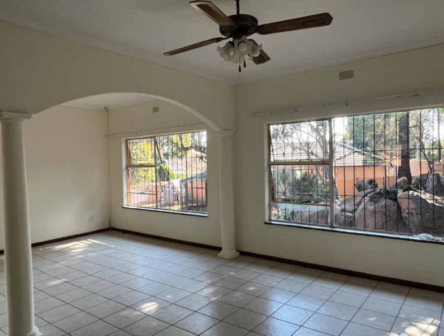 4 Bedroom Property for Sale in Glenvista Gauteng
