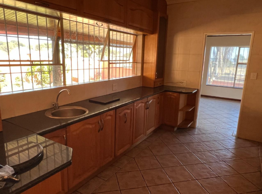 4 Bedroom Property for Sale in Glenvista Gauteng