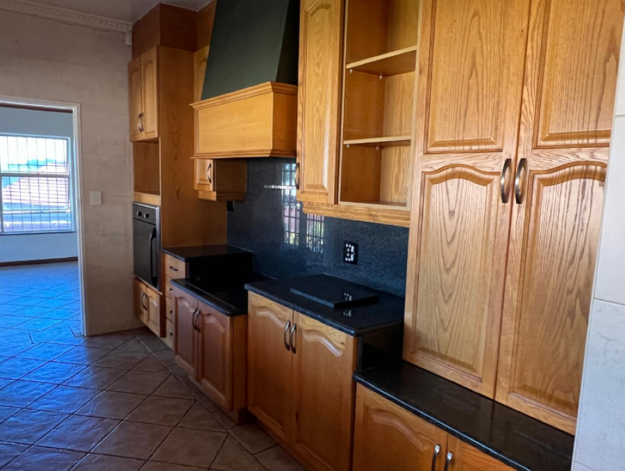 4 Bedroom Property for Sale in Glenvista Gauteng