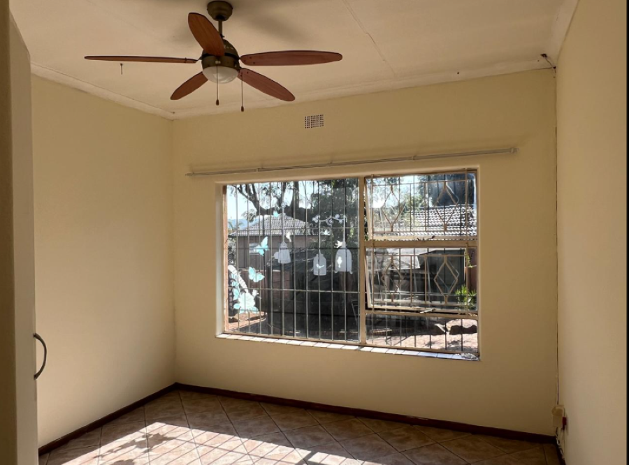 4 Bedroom Property for Sale in Glenvista Gauteng