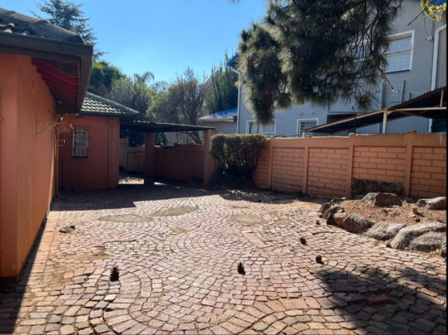 4 Bedroom Property for Sale in Glenvista Gauteng