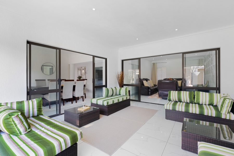 5 Bedroom Property for Sale in Fourways Gardens Gauteng