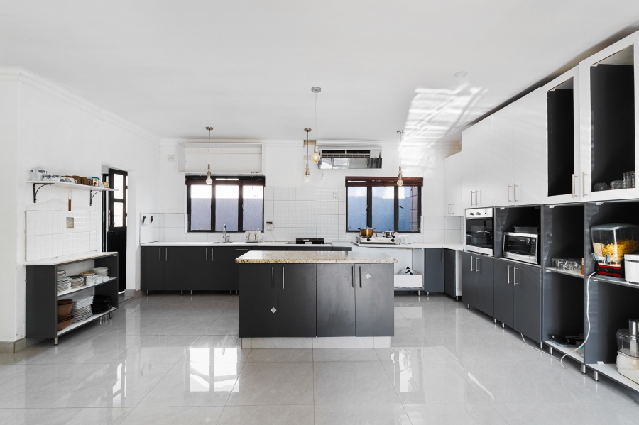 5 Bedroom Property for Sale in Fourways Gardens Gauteng
