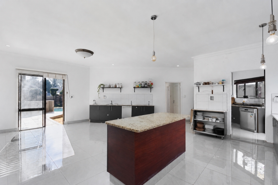 5 Bedroom Property for Sale in Fourways Gardens Gauteng