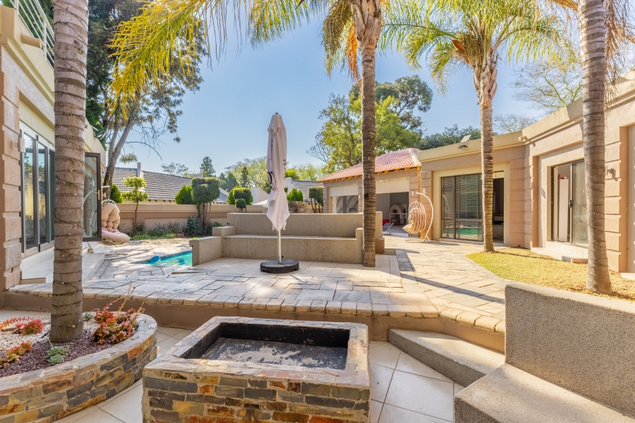 5 Bedroom Property for Sale in Fourways Gardens Gauteng