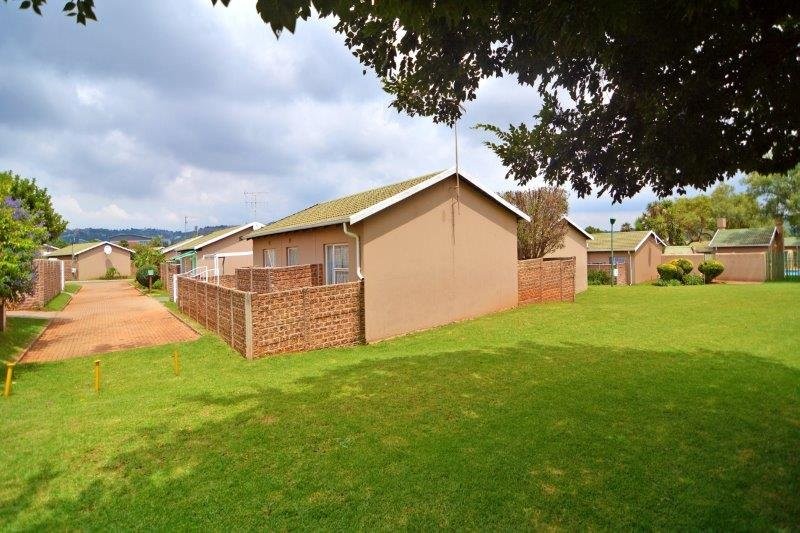 2 Bedroom Property for Sale in Fairland Gauteng