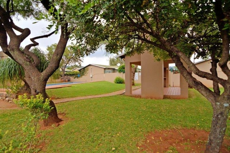 2 Bedroom Property for Sale in Fairland Gauteng