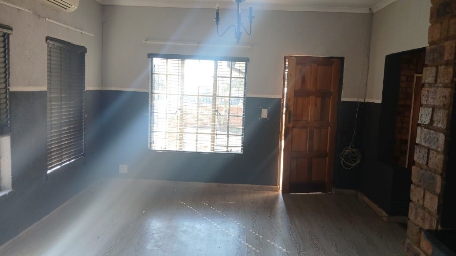3 Bedroom Property for Sale in Helikonpark Gauteng