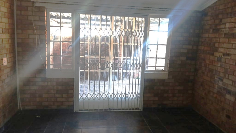 3 Bedroom Property for Sale in Helikonpark Gauteng