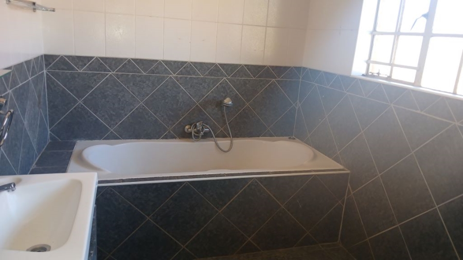 3 Bedroom Property for Sale in Helikonpark Gauteng