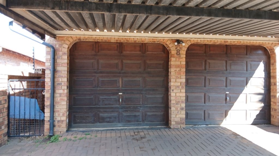 3 Bedroom Property for Sale in Helikonpark Gauteng