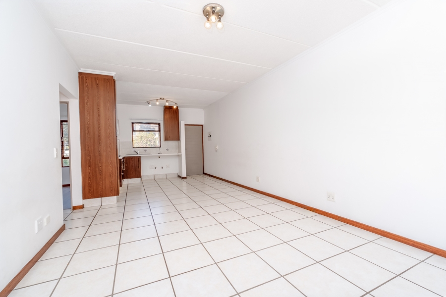 2 Bedroom Property for Sale in Lonehill Gauteng
