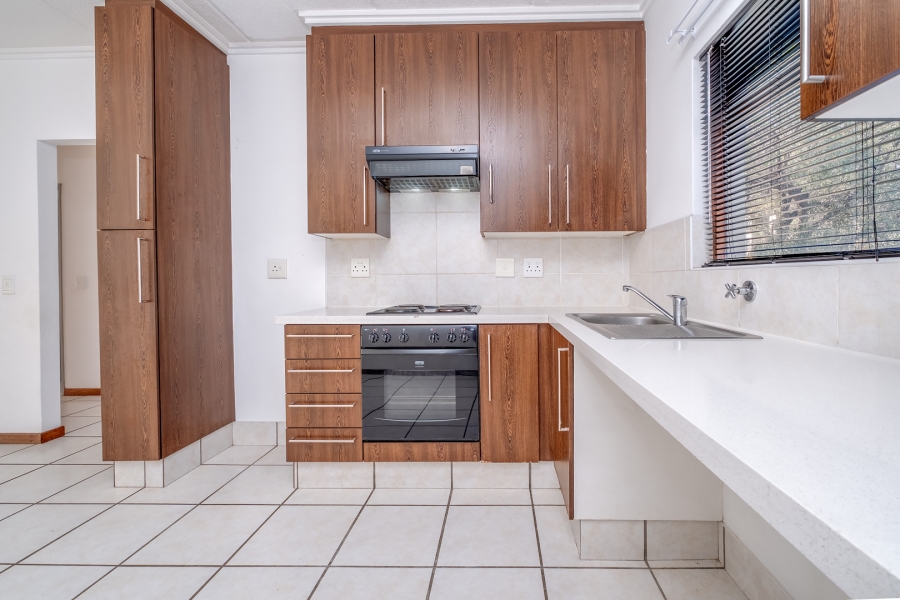 2 Bedroom Property for Sale in Lonehill Gauteng