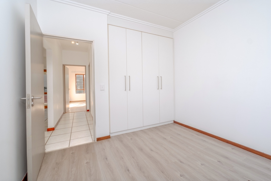 2 Bedroom Property for Sale in Lonehill Gauteng