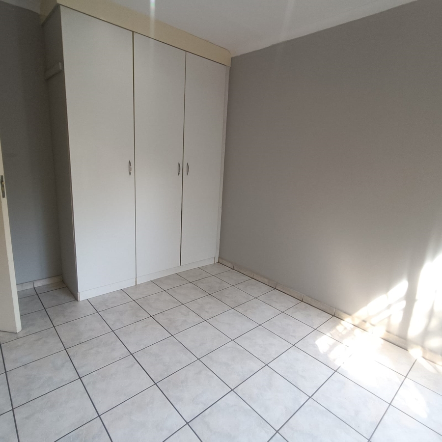 To Let 3 Bedroom Property for Rent in Albertskroon Gauteng