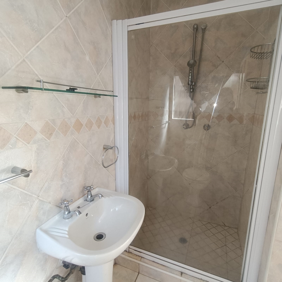 To Let 3 Bedroom Property for Rent in Albertskroon Gauteng