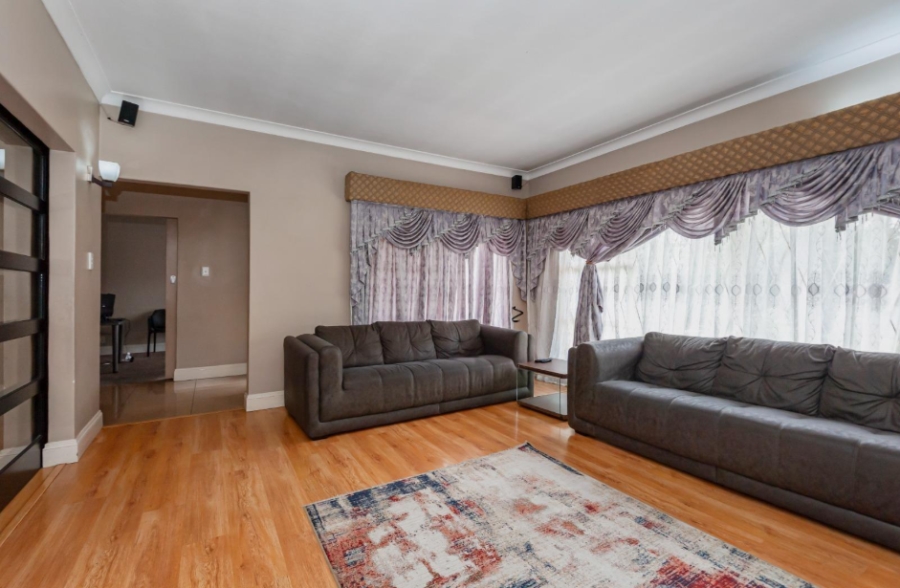 4 Bedroom Property for Sale in Parkhill Gardens Gauteng