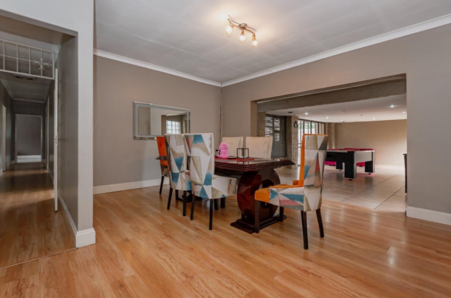 4 Bedroom Property for Sale in Parkhill Gardens Gauteng