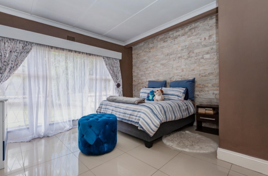 4 Bedroom Property for Sale in Parkhill Gardens Gauteng