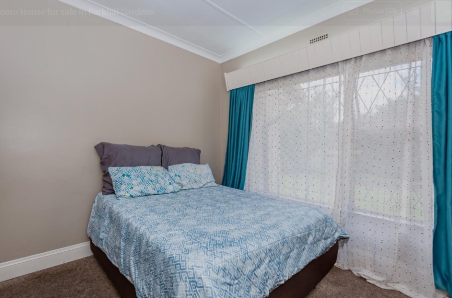 4 Bedroom Property for Sale in Parkhill Gardens Gauteng