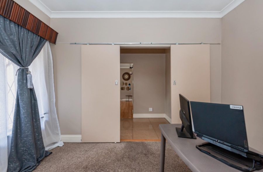 4 Bedroom Property for Sale in Parkhill Gardens Gauteng