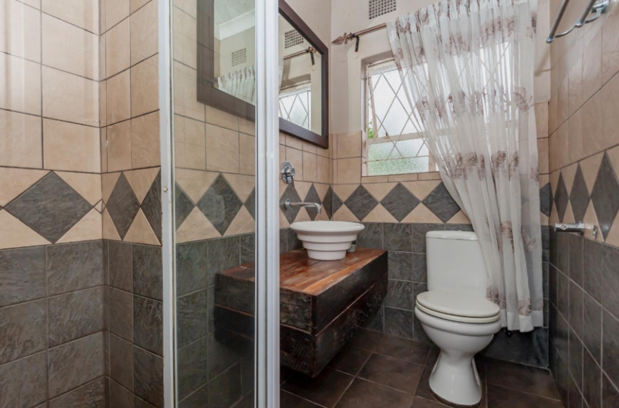 4 Bedroom Property for Sale in Parkhill Gardens Gauteng