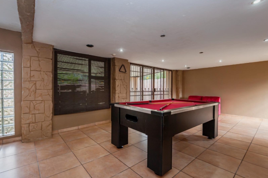 4 Bedroom Property for Sale in Parkhill Gardens Gauteng