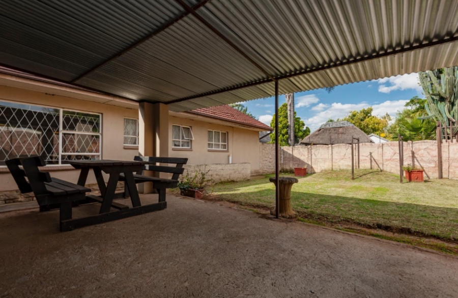 4 Bedroom Property for Sale in Parkhill Gardens Gauteng