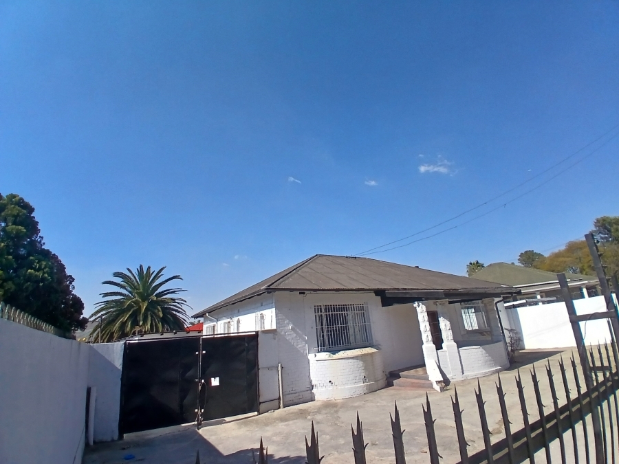 10 Bedroom Property for Sale in Delville Gauteng