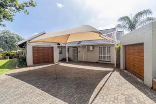 3 Bedroom Property for Sale in Brackendowns Gauteng