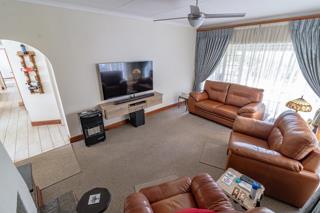 3 Bedroom Property for Sale in Brackendowns Gauteng