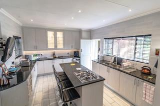 3 Bedroom Property for Sale in Brackendowns Gauteng