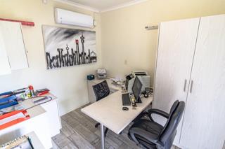 3 Bedroom Property for Sale in Brackendowns Gauteng