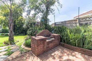 3 Bedroom Property for Sale in Brackendowns Gauteng