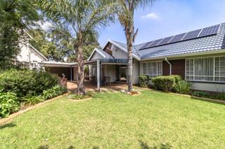3 Bedroom Property for Sale in Brackendowns Gauteng