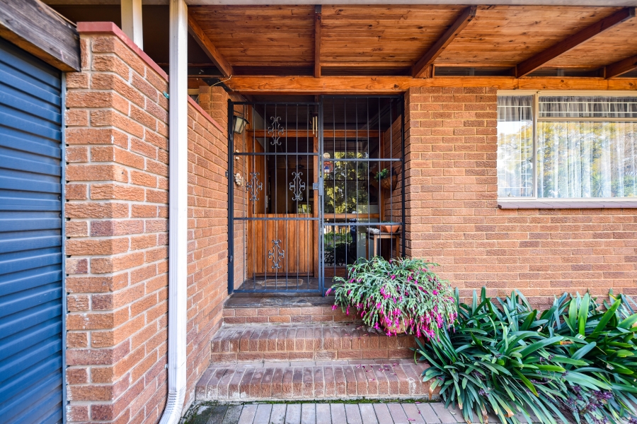 4 Bedroom Property for Sale in Waverley Gauteng
