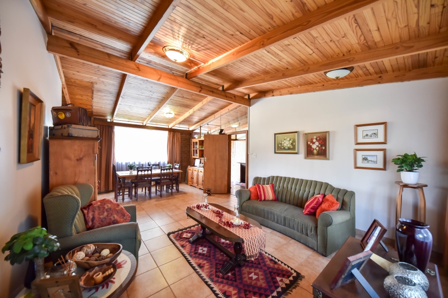 4 Bedroom Property for Sale in Waverley Gauteng