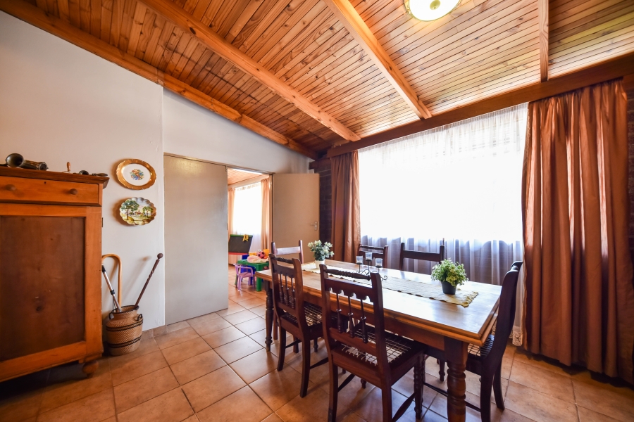 4 Bedroom Property for Sale in Waverley Gauteng