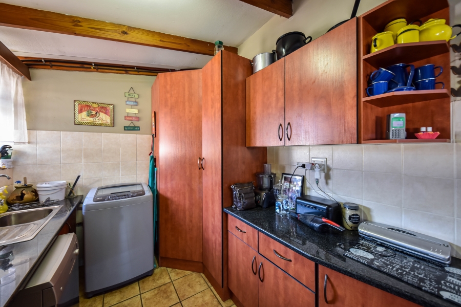 4 Bedroom Property for Sale in Waverley Gauteng