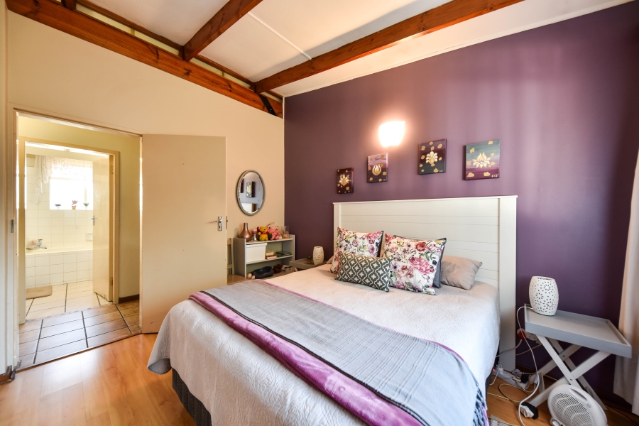 4 Bedroom Property for Sale in Waverley Gauteng