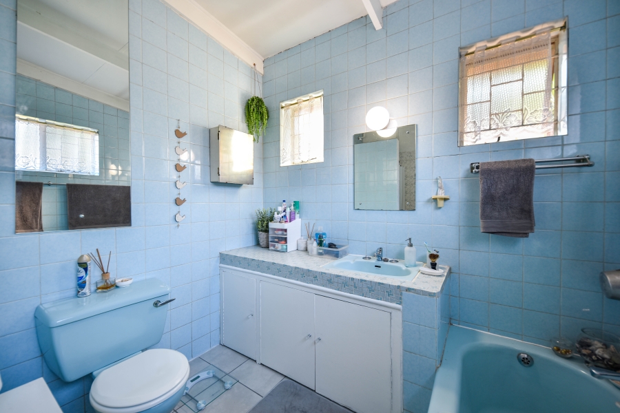 4 Bedroom Property for Sale in Waverley Gauteng