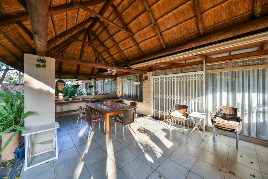 4 Bedroom Property for Sale in Waverley Gauteng