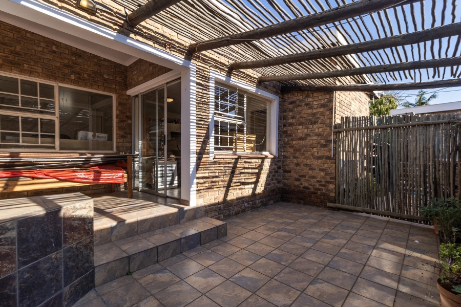 To Let 1 Bedroom Property for Rent in Garsfontein Gauteng